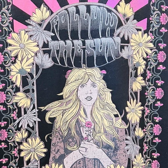 New Boho Stevie Nicks Graphic Tee Vintage Inspired Band T Shirt Follow the Sun - Picture 5 of 6